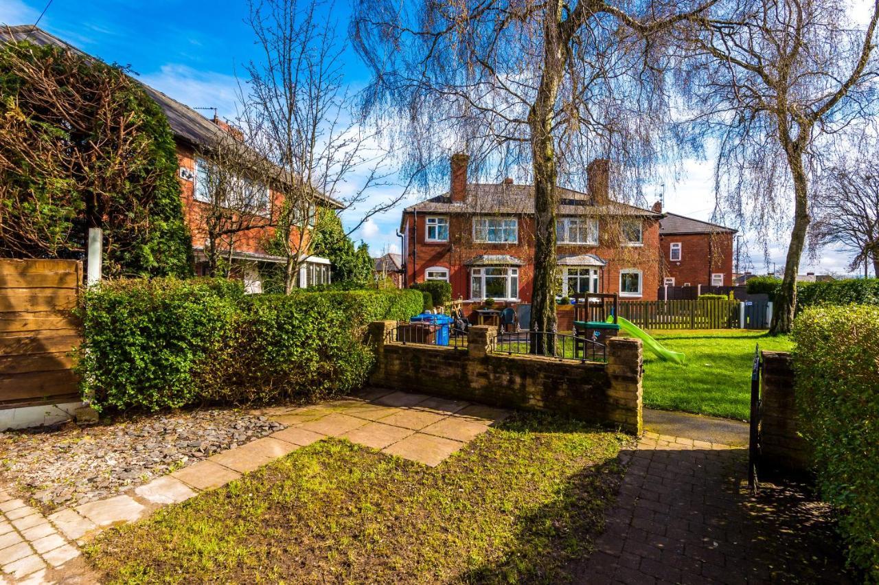 Nice Three Bedroom House In Manchester Exteriér fotografie
